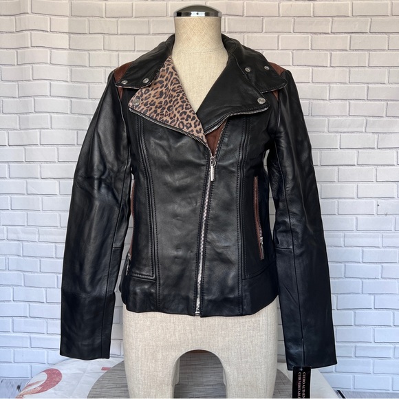 NEW Bernardo Genuine Leather Mixed Media
Animal Print Black Moto Jacket MSRP$415 - Picture 9 of 15